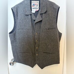 Schaefer Outfitter XL Excellent Condition — worn twice.